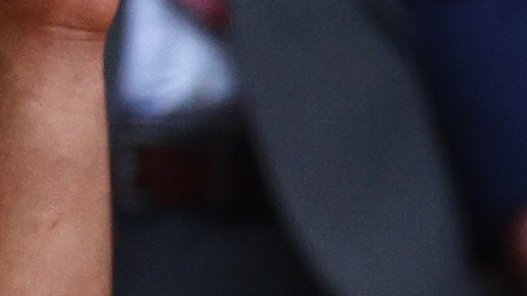 Manchester City celebra la obtención de la FA Cup con İlkay Gündoğan levantando el trofeo.