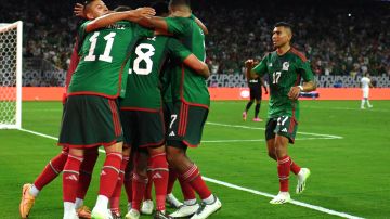 México celebra uno de sus goles frente a Honduras.