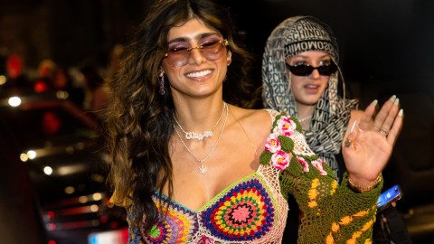 Mia Khalifa en el Fashion Week de Milán 2023.