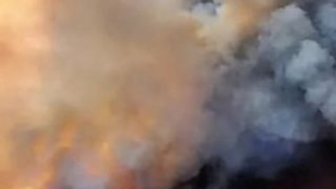 Los virulentos fuegos están asolando Canadá, desde Quebec en el este a Columbia Británica en el oeste.