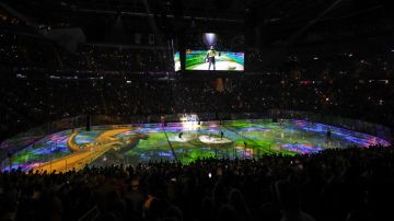 Stanley Cup de la NHL entre los Golden Knights de Las Vegas y los Panthers de Miami desde el T-Mobile Arena.