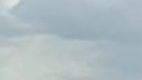 VIDEO: Avión de fiscalía en México sufre avería, realiza aterrizaje forzoso y queda con “nariz” en el suelo