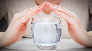 El vaso con agua posee un interesante simbolismo esotérico.
