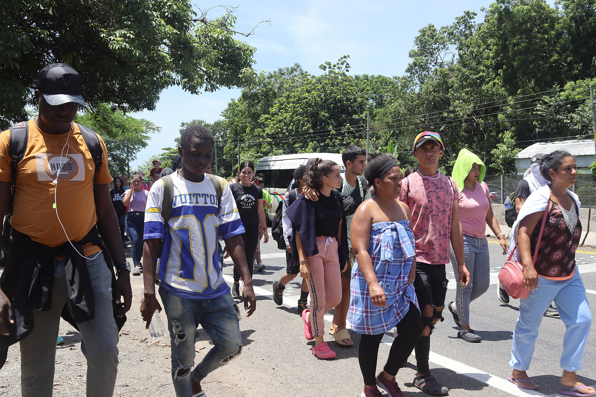 Haitianos y africanos se suman a los venezolanos en una caravana