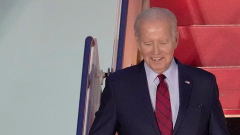 Biden llega a Londres para reunirse con Carlos III, previo a la cumbre OTAN en Lituania