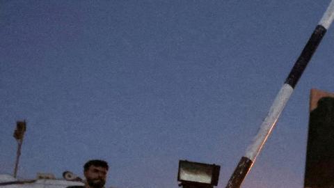 Manifestantes asaltan e incendian embajada de Suecia en Irak
