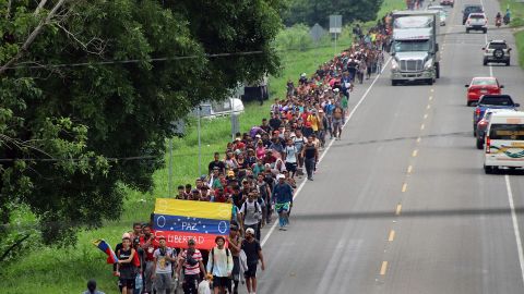 Caravana migrante de venezolanos partió desde el sur de México hacia EE. UU.