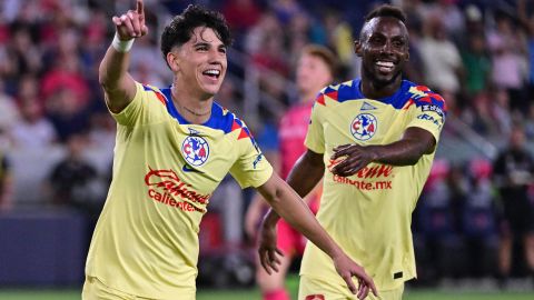 Kevin Álvarez celebra su gol en la victoria del América contra St. Louis City.