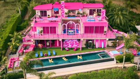 Barbie Dreamhouse de tamaño natural de Airbnb en Malibú