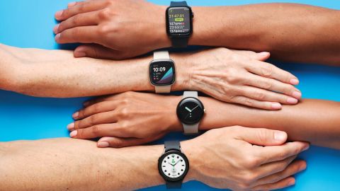 CR-Magazine-InlineHero-Is-a-Smartwatch-Right-for-You-2308-0623