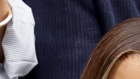 Cardi B, Camila Cabello y Shakira en el desfile de Fendi en La Semana de la Moda de París.