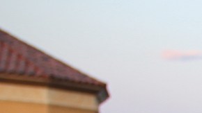 Denia (de azul) con sus hijos y otros desplazados por la inseguridad