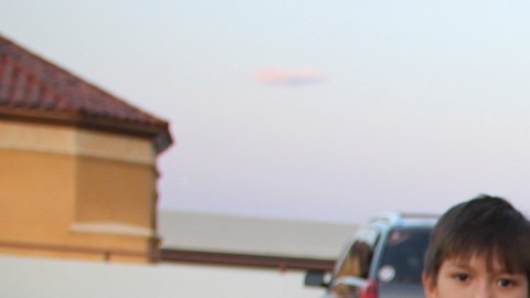 Denia (de azul) con sus hijos y otros desplazados por la inseguridad