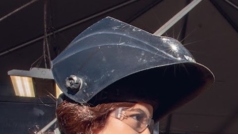 Un número importante de los estudiantes que aprenden oficios son mujeres. (Cortesía)