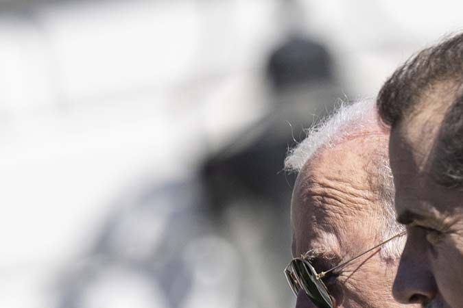 A medida que Donald Trump se ha dedicado a criticar el desempeño de Joe Biden en la Casa Blanca, la popularidad del presidente ha mermado