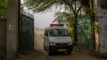 Tragedia en la India: Mueren 15 trabajadores por electrocución tras explosión de transformador