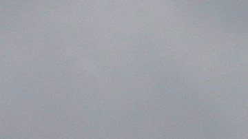 Hombre acusado de intentar abrir puerta del avión de United y atacar a tripulación es declarado no es apto para juicio