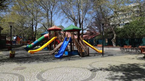 Niña de 12 años atacó con ácido a otra menor de edad en un parque infantil de Detroit