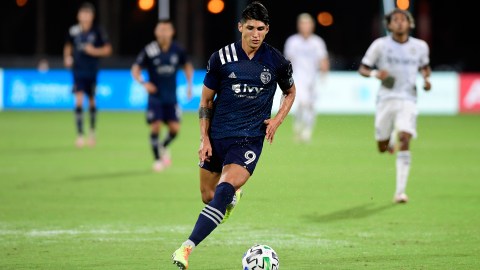 Alan Pulido.