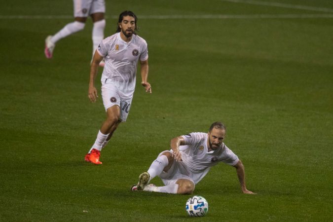 Pizarro jugó junto a Gonzalo Higuaín. Mitchell Leff - Getty Images.