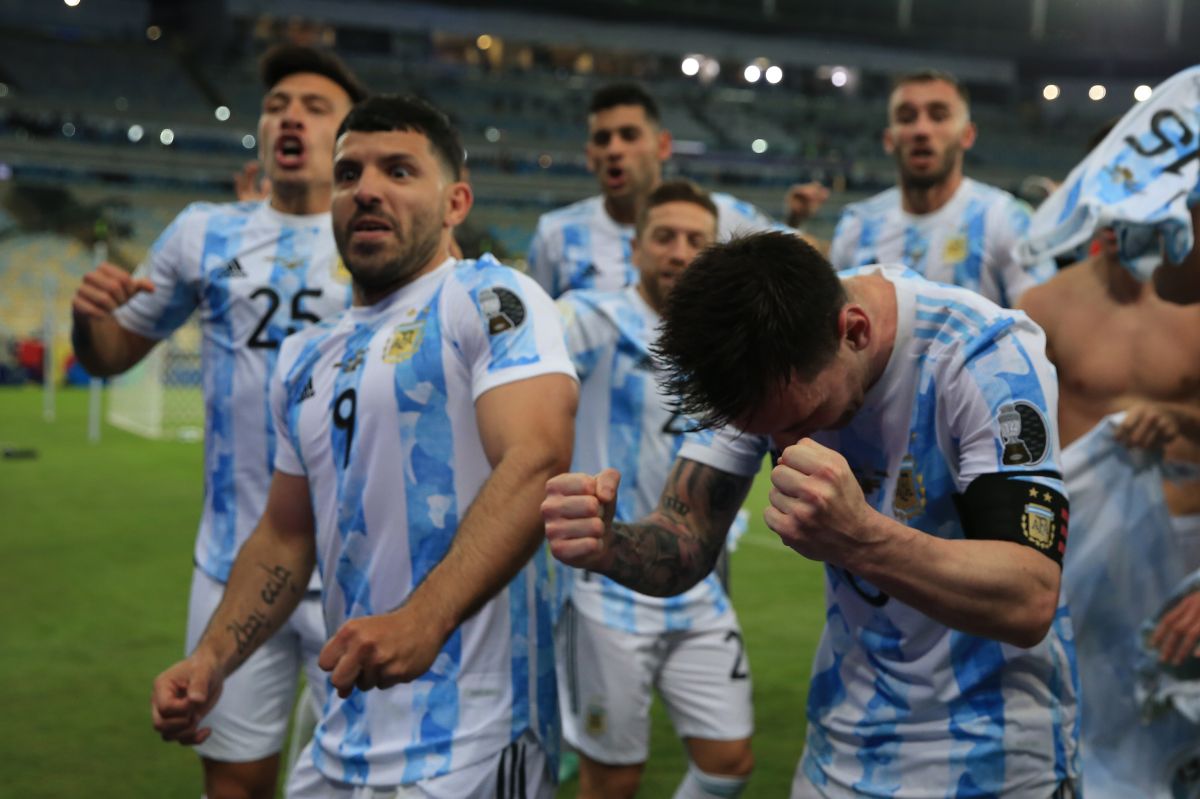 "Kun" Agüero y Lionel Messi ganaron la Copa América en Brasil en el 2021.