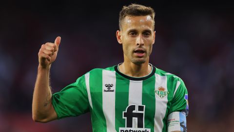 Sergio Canales con el Real Betis de España.