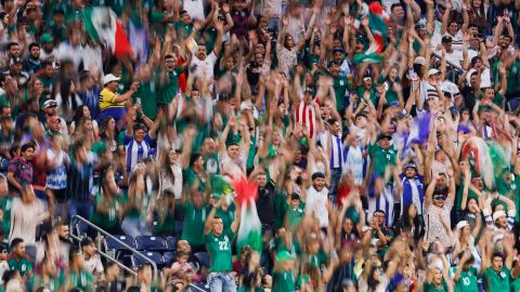 Seguidores mexicanos en el NRG Stadium ante Honduras.