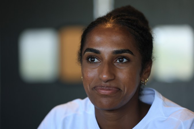 Defensora Naomi Girma. Foto: Sean M. Haffey/Getty Images.