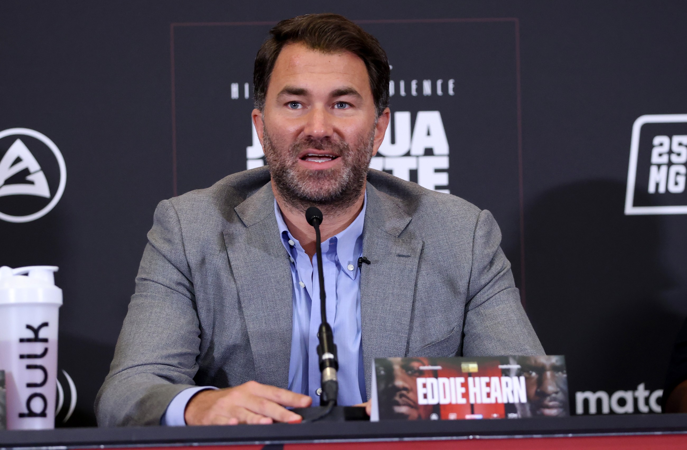 Eddie Hearn desaprobó con dureza exhibición de atributos delanteros de la  boxeadora y modelo de Onlyfans, Daniella Hemsley - La Opinión