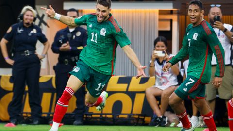 Santiago Giménez marcó dos goles en la Copa Oro.