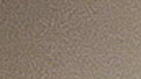 Humo saliendo de un complejo hotelero quemado durante un incendio forestal en la isla griega de Rodas.