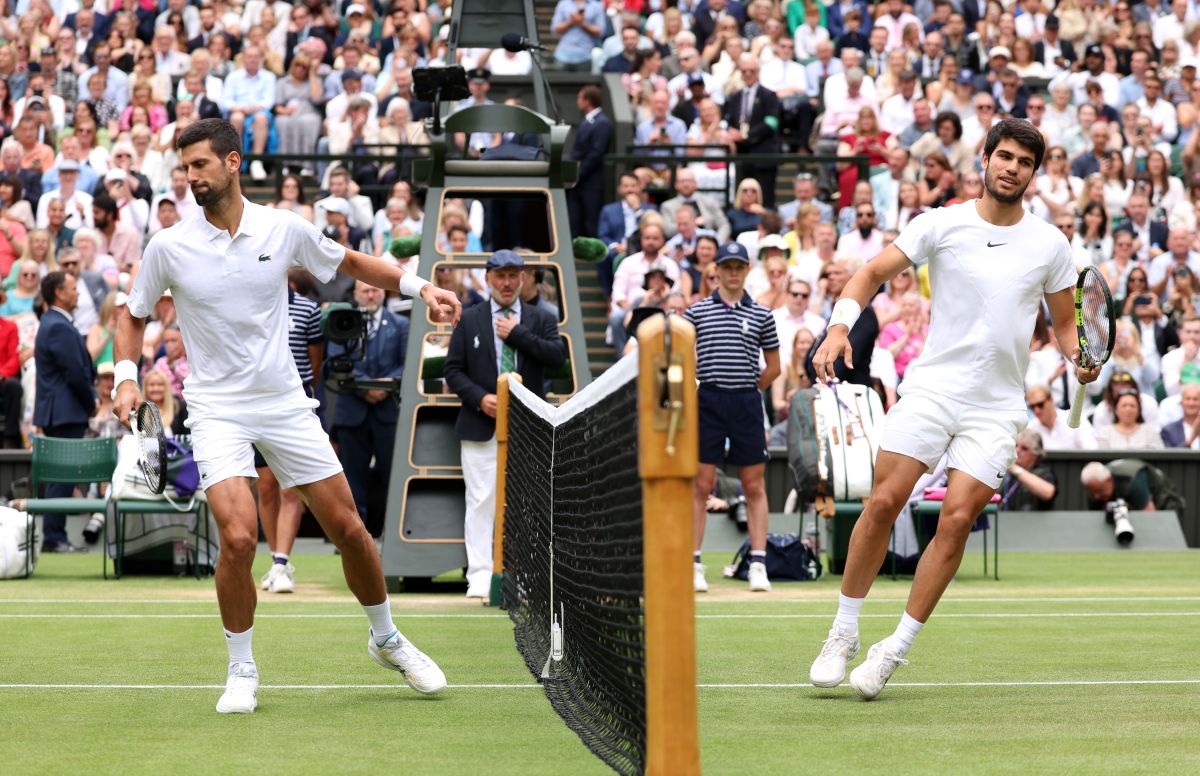 Carlos Alcaraz y Novak Djokovic protagonizaron una batalla épica.