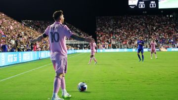 Messi debutó con gol.