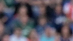 Santiago Giménez durante el encuentro contra el Benfica.