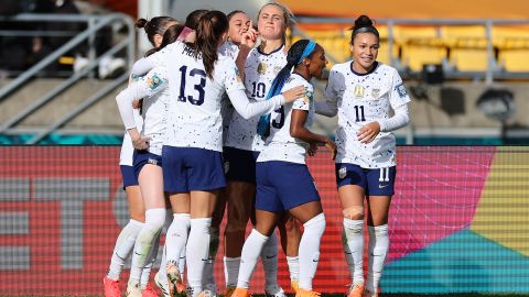 Estados Unidos celebra el gol de Lindsey Horan.