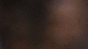 Inmigrantes juran lealtad a Estados Unidos al recibir la ciudadanía estadounidense.