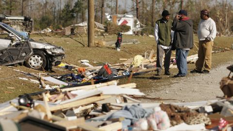 Daños provocados por tornado a planta Pfizer de Carolina del Norte podría ocasionar escasez de medicamentos