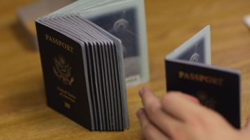 Trámite de nuevos pasaportes seguirá con retrasos hasta fin de año, advierte el Departamento de Estado de EE.UU.