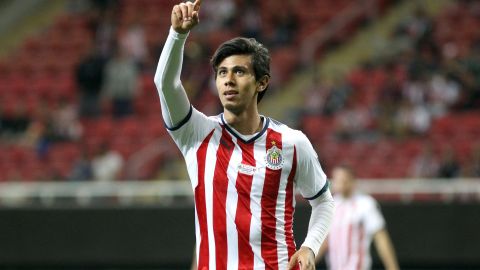 Jose Macias con la camiseta del Rebaño Sagrado.