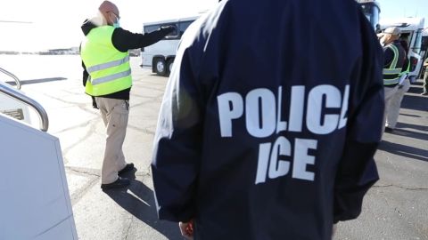 Foto de archivo de la agencia de migración conocida como ICE en Estados Unidos.