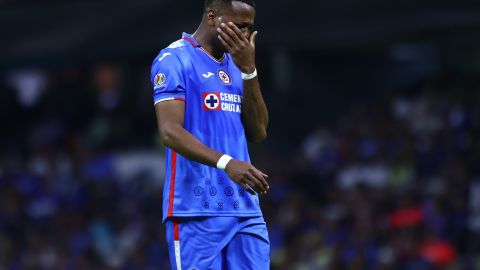 Michael Estrada, con los colores del Cruz Azul.