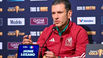 El entrenador interino rotará a los jugadores para el partido ante Qatar.
