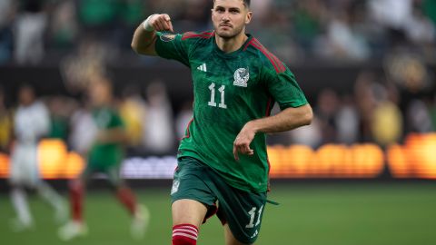 Santiago Giménez convirtió el gol para ganar la final.