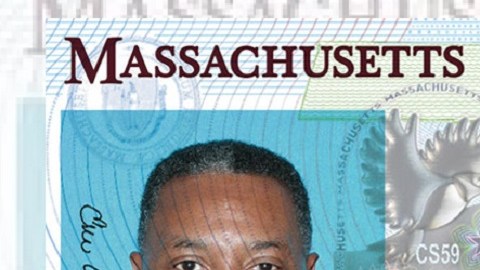 El estado de Massachusetts ya otorga licencias de conducir a inmigrantes indocumentados.