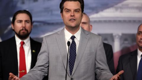 Matt Gaetz puso en tela de juicio el desempeño del director del FBI