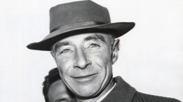 Oppenheimer era un genio de la ciencia y un gran apasionado de la artes y de las humanidades.