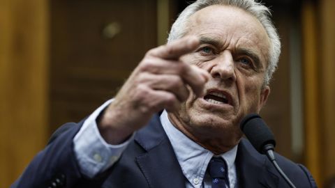 El nieto de JFK califica como vergonzosa a la campaña de Robert F. Kennedy Jr. con la cual busca la presidencia