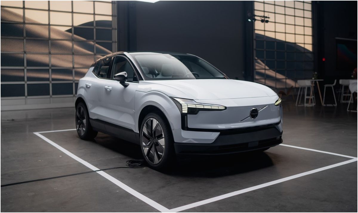 Volvo EX30