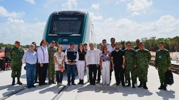AMLO celebra la llegada del primer vagón del Tren Maya a Cancún y que recorrerá el sureste mexicano