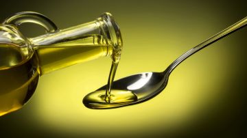 Incluir aceite de oliva diariamente puede reducir el riesgo de sufrir demencia: estudio